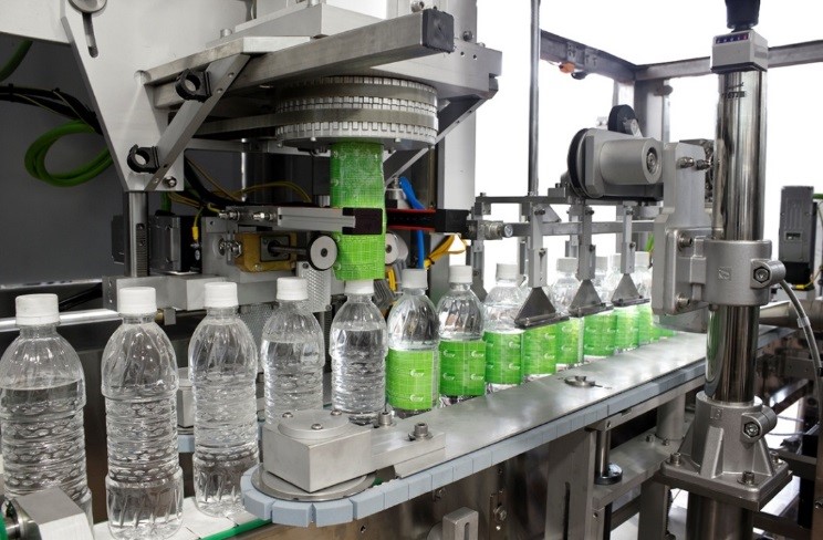 Finpac Water Bottle Sleeving on Machine dynamic type